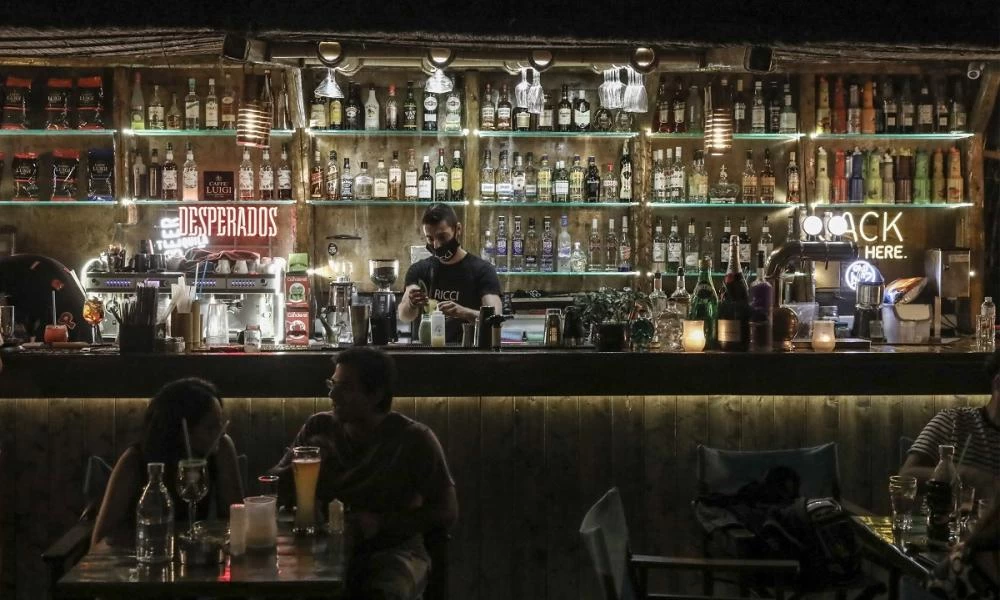 Αδιόρθωτοι: ''Λουκέτο'' σε μπαρ στις Σέρρες για 2η φορά